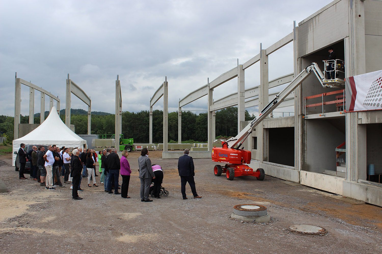 Richtfest beim Bauvorhaben ZMT Automotive GmbH & Co. KG in Bruck i.d.OPf.